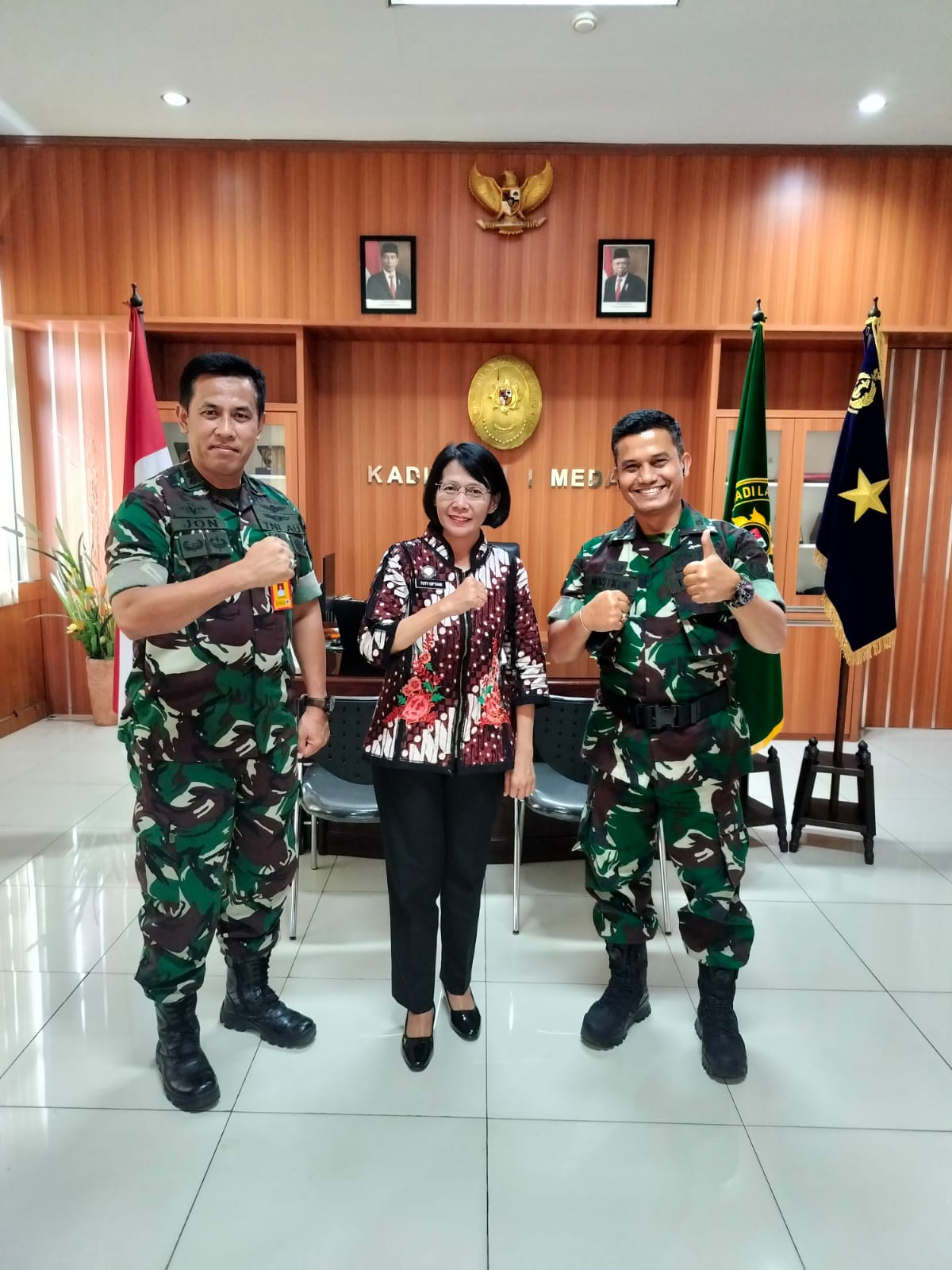 Yetuk ayolning tukli eshak porno video Yashirin kamera onanizm tasvirlari